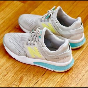 New Balance Women’s 247 REV Lite, Size 8